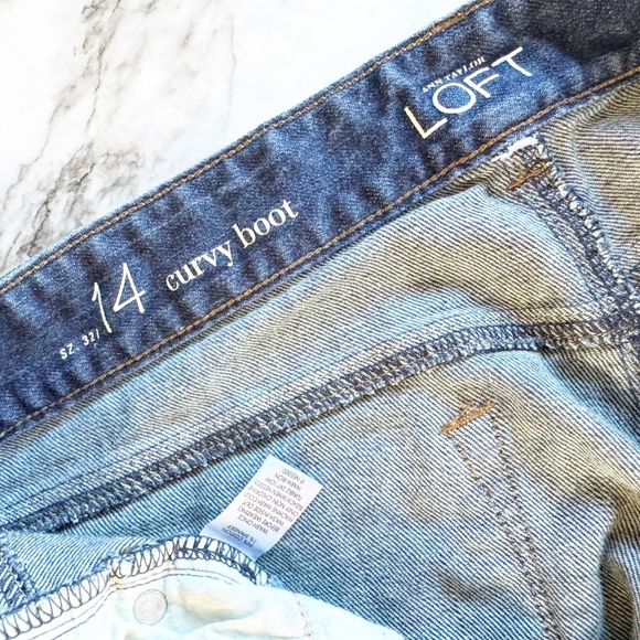 Ann Taylor LOFT Dark Wash Mid-Rise Curvy Bootcut Jeans - Picture 8 of 9